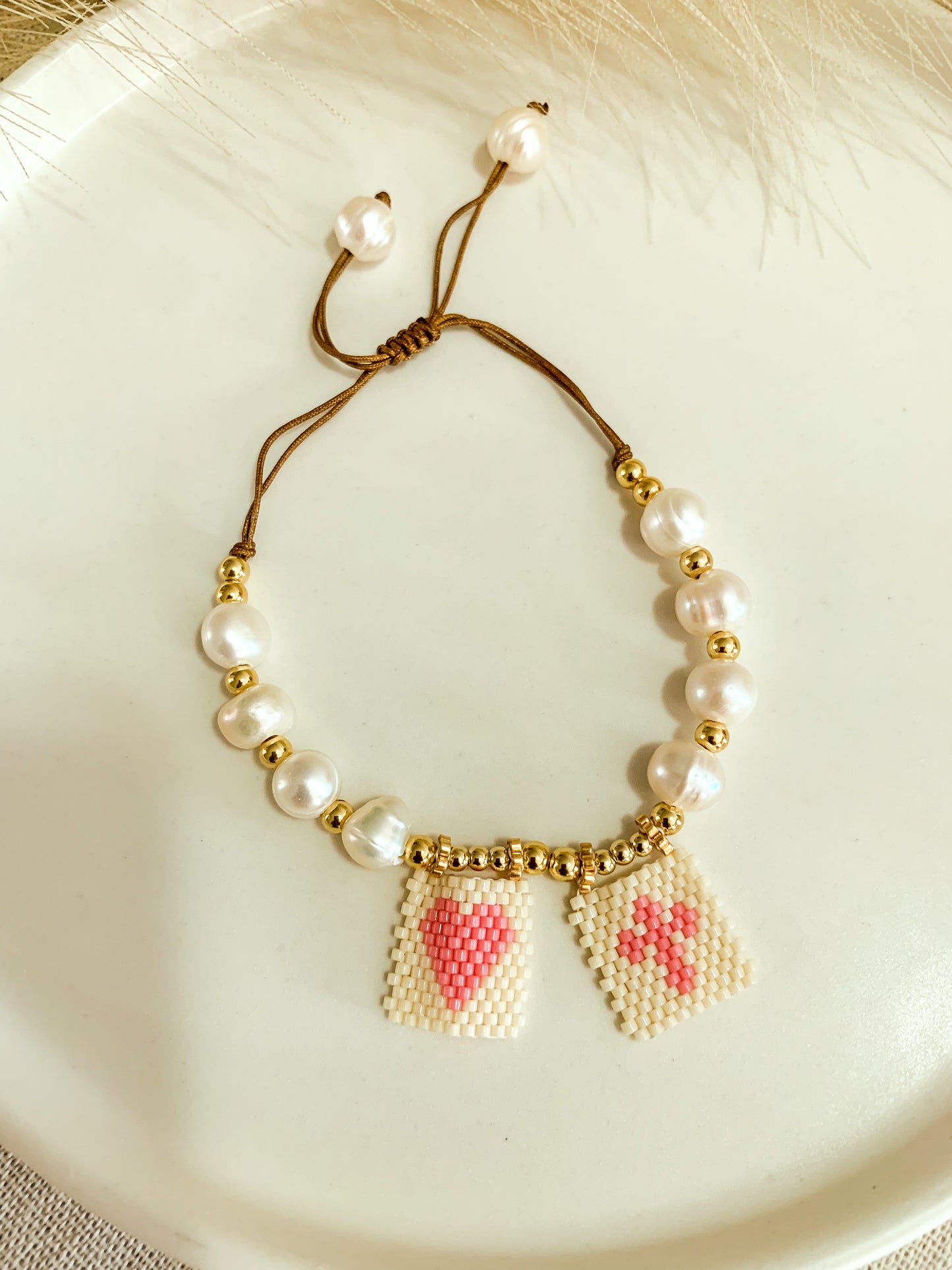 Pearl Scapular Bracelet - Pulsera escapulario